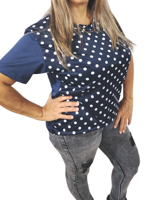 Blusa Azul Marino Con Circulos Blancos