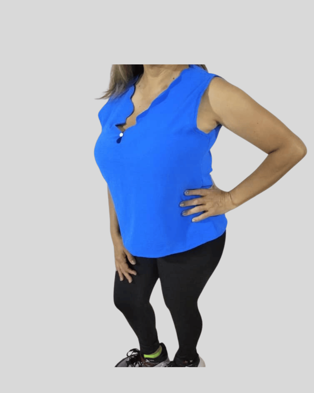 Blusa Azul Sin Mangas Corte en Zig Zag 