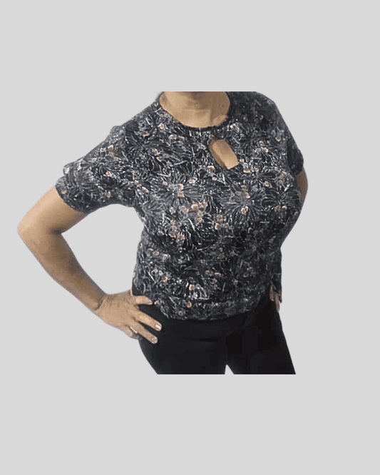 Blusa Negro de Flores Rosadas y Verdes 