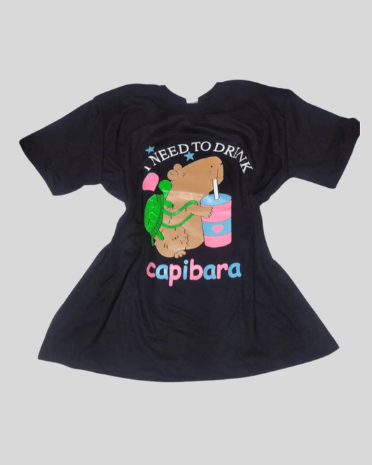 Franela Oversize Plus Capibara Negra